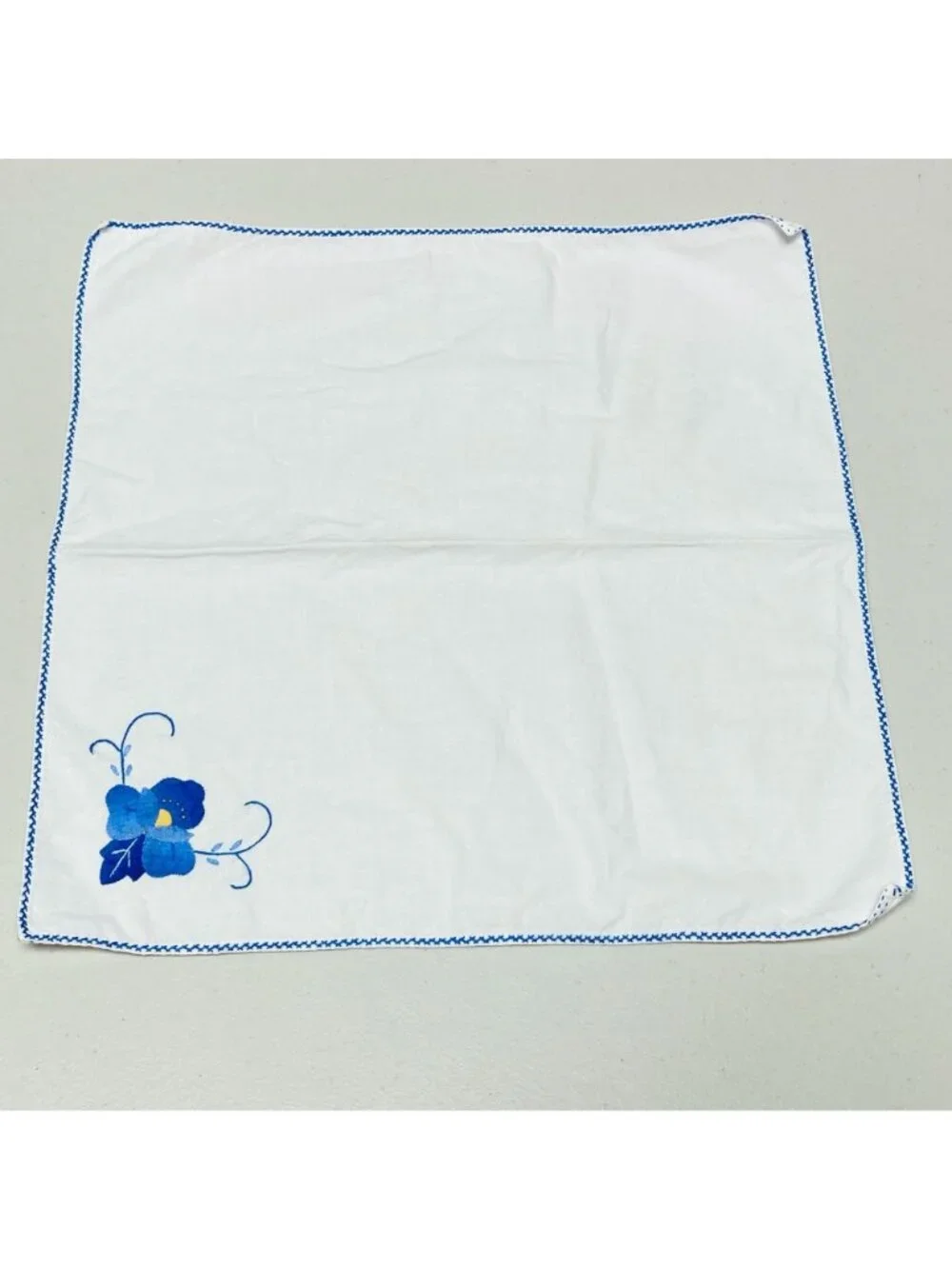 8 Vintage White Cotton Napkins With Blue Floral Embroidery & Scalloped Borders